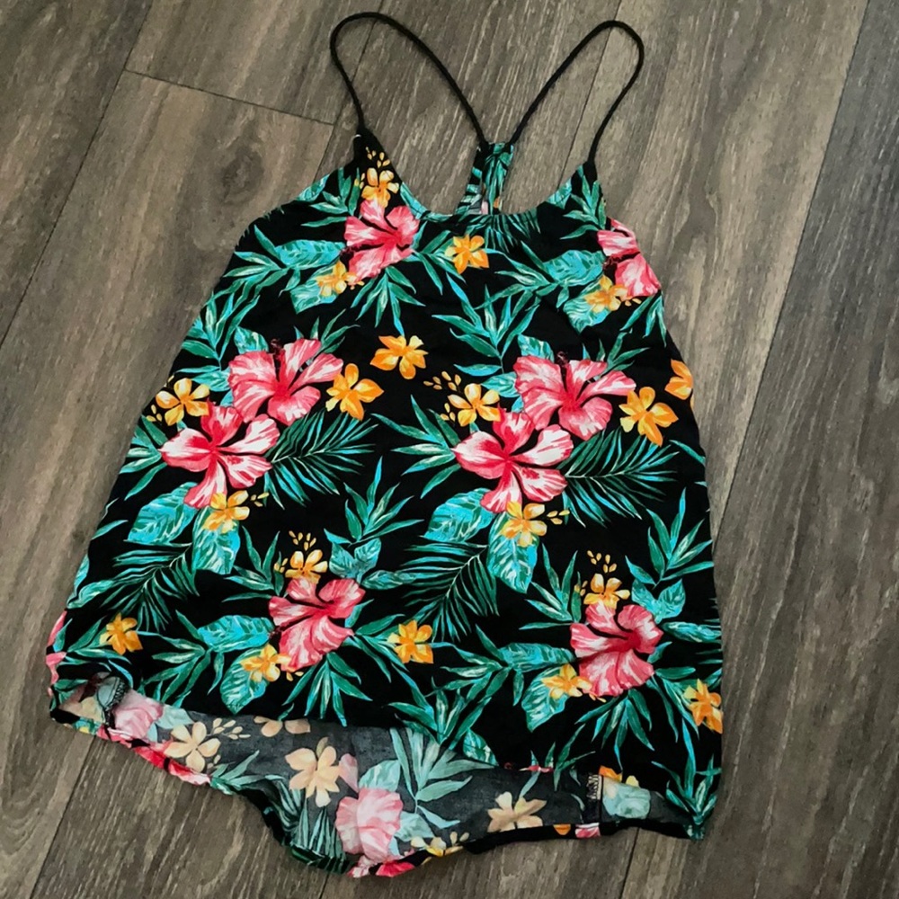 Floral tank top!